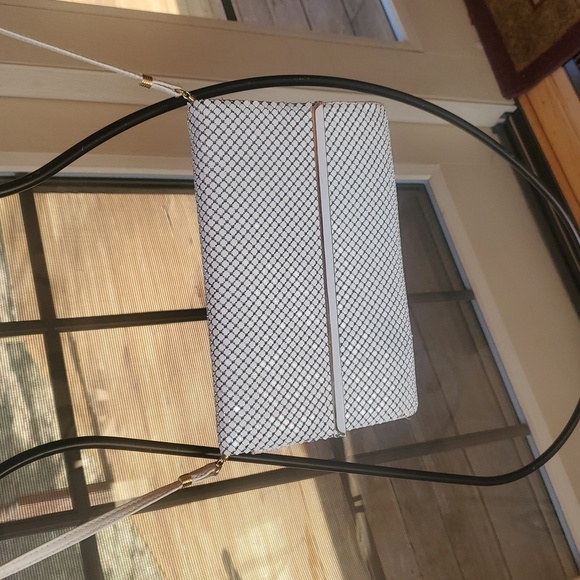 Whiting & Davis Collection Elegant White Clutch and Shoulder Bag - Picture 6 of 10